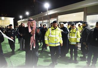 النائب الأول يتفقد النقطة الأمنية الرئيسية بتأمين الاحتفالات الوطنية في شارع الخليج العربي