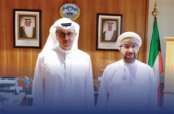 وزير الكهرباء يبحث تعزيز التعاون مع سفراء عُمان واليابان وإيطاليا وألمانيا