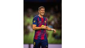 إصابة ليفاندوفسكي تُربك برشلونة قبل انطلاق الدوري الإسباني