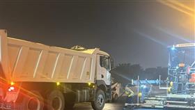 الطرق تنشر جانبا من أعمال فرش الأسفلت على الدائري الرابع