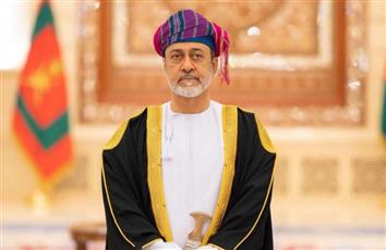 سلطان عمان يعزي سمو الأمير بوفاة الشيخة سعاد عبدالله الأحمد الصباح