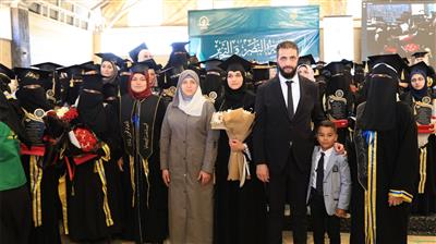 الشرع يحضر حفل تخرج عقيلته من جامعة إدلب