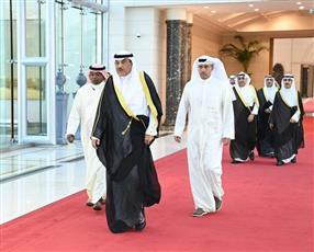 ممثل الأمير من الدوحة: تضامن كامل مع قطر