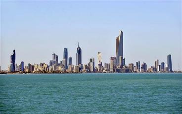طقس حار مع فرصة للغبار نهاراً مائل للحرارة ليلاً.. والعظمى 46