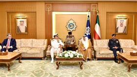 اليوسف يبحث مع قائد القيادة المركزية الأمريكية الموضوعات ذات الاهتمام المشترك