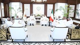 الشيخ عذبي الناصر يستقبل رؤساء مجالس إدارات الجمعيات التعاونية في محافظة الفروانية