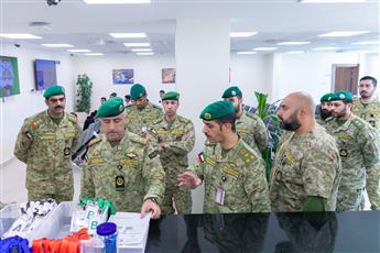 وكيل الحرس الوطني يتفقد إجراءات الفحص الطبي للمتطوعين الأغرار