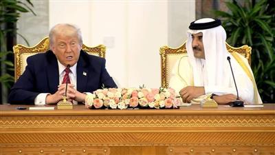 أمير قطر يبحث مع الرئيس الأمريكي آخر المستجدات الإقليمية والدولية