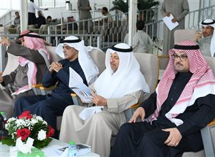 برعاية محافظ الفروانية.. انطلاق سباق مضمار الخيل بنادي الصيد والفروسية