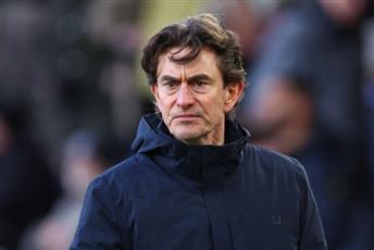 رسميًا.. توتنهام يعلن إقالة توماس فرانك بعد تراجع النتائج